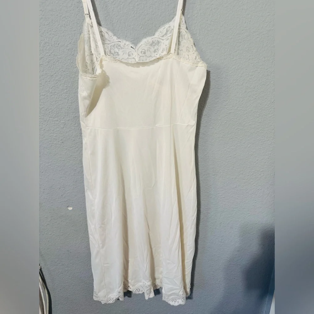 Vintage Wonder Maid Women Elegant Cream Lace Slip Dress Adjustable Strap Size 34 - Picture 8 of 12